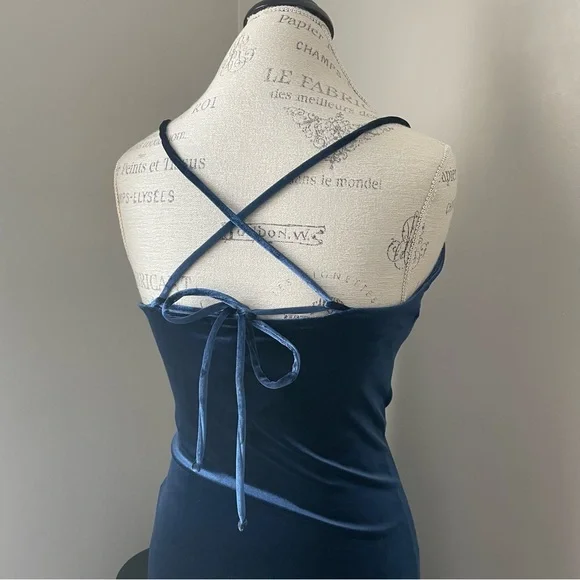 PROM Midnight blue velvet formal dress gown with strappy back and high slit - Picture 10 of 16